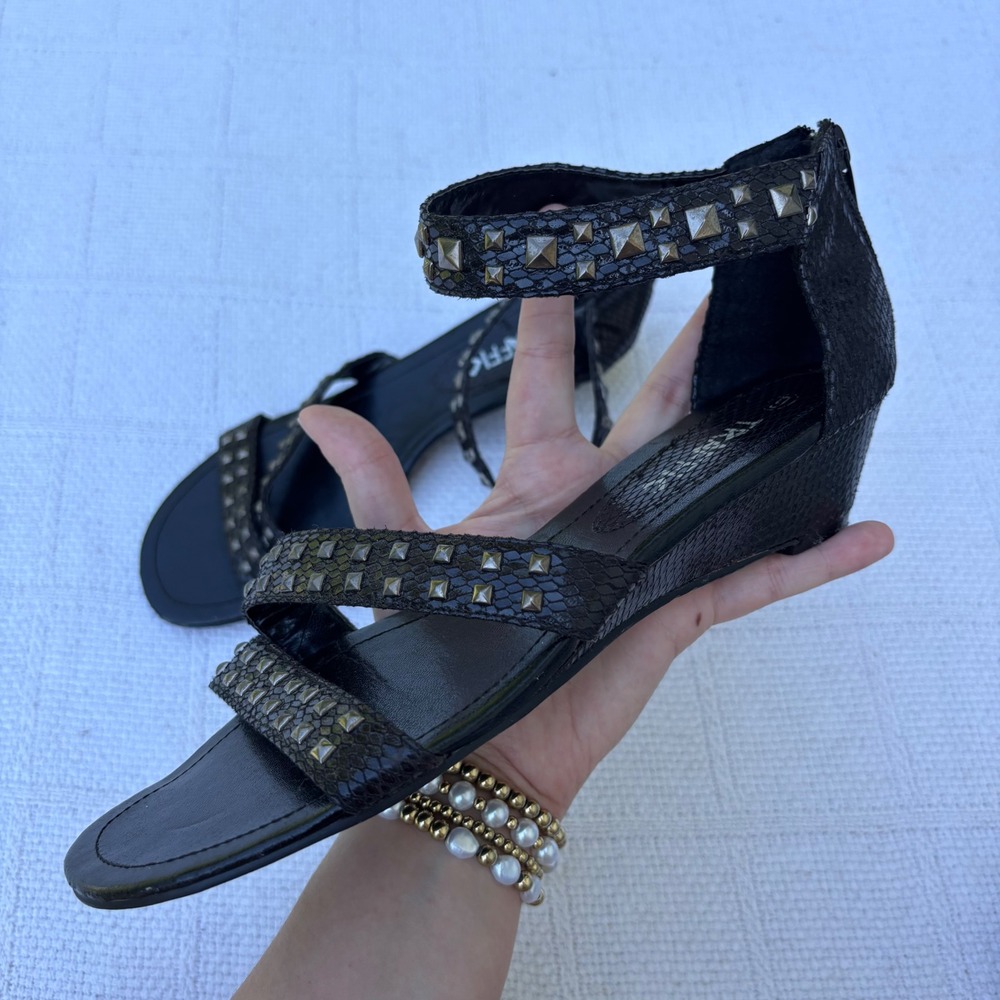 Women's 9 TRAFFIC Y2K Black Studded Snake Embossed Low Wedge Gladiator Sandals